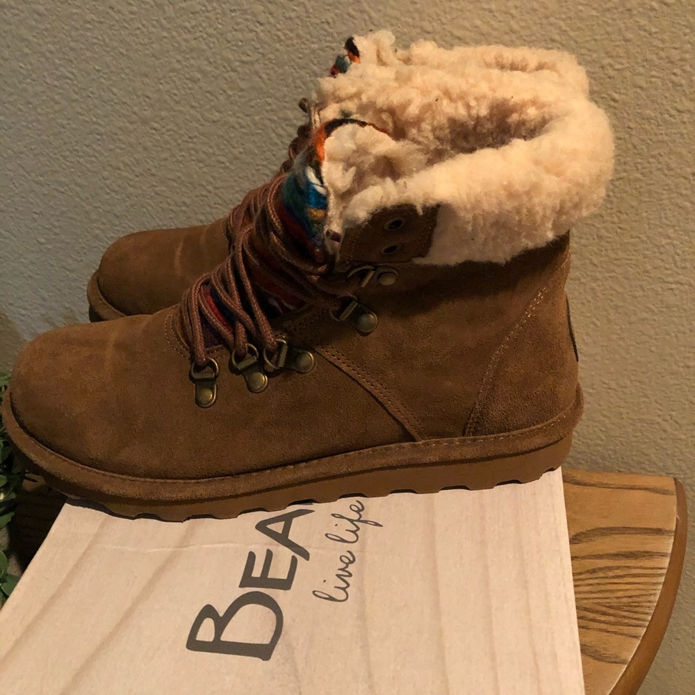 Bearpaw lace up winter boots